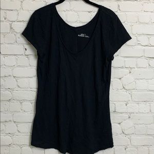 14th & union black v neck t shirt